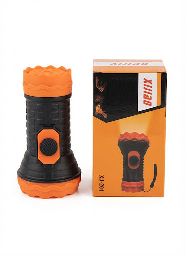 Lanternă cu Baterii, 11 cm, Diametru 6 cm, Bază 5 cm 240 pcs pe bax.Comanda minima 6 buc
